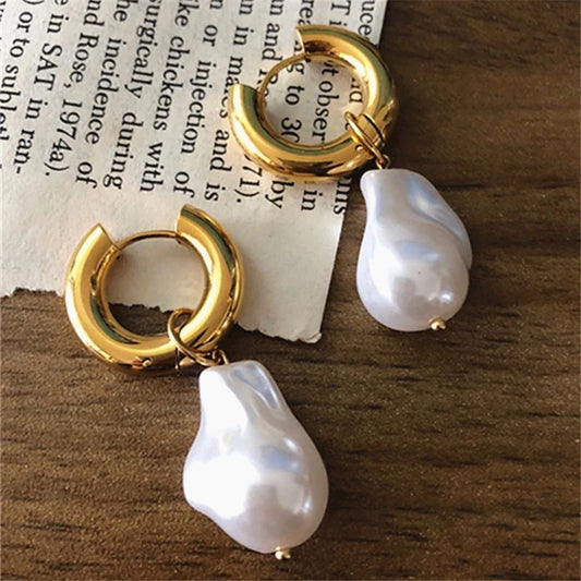 Retro imitation Baroque Pearl Pendant Earrings