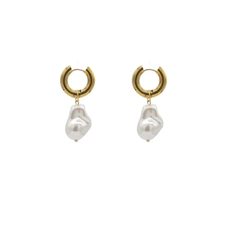 Retro imitation Baroque Pearl Pendant Earrings